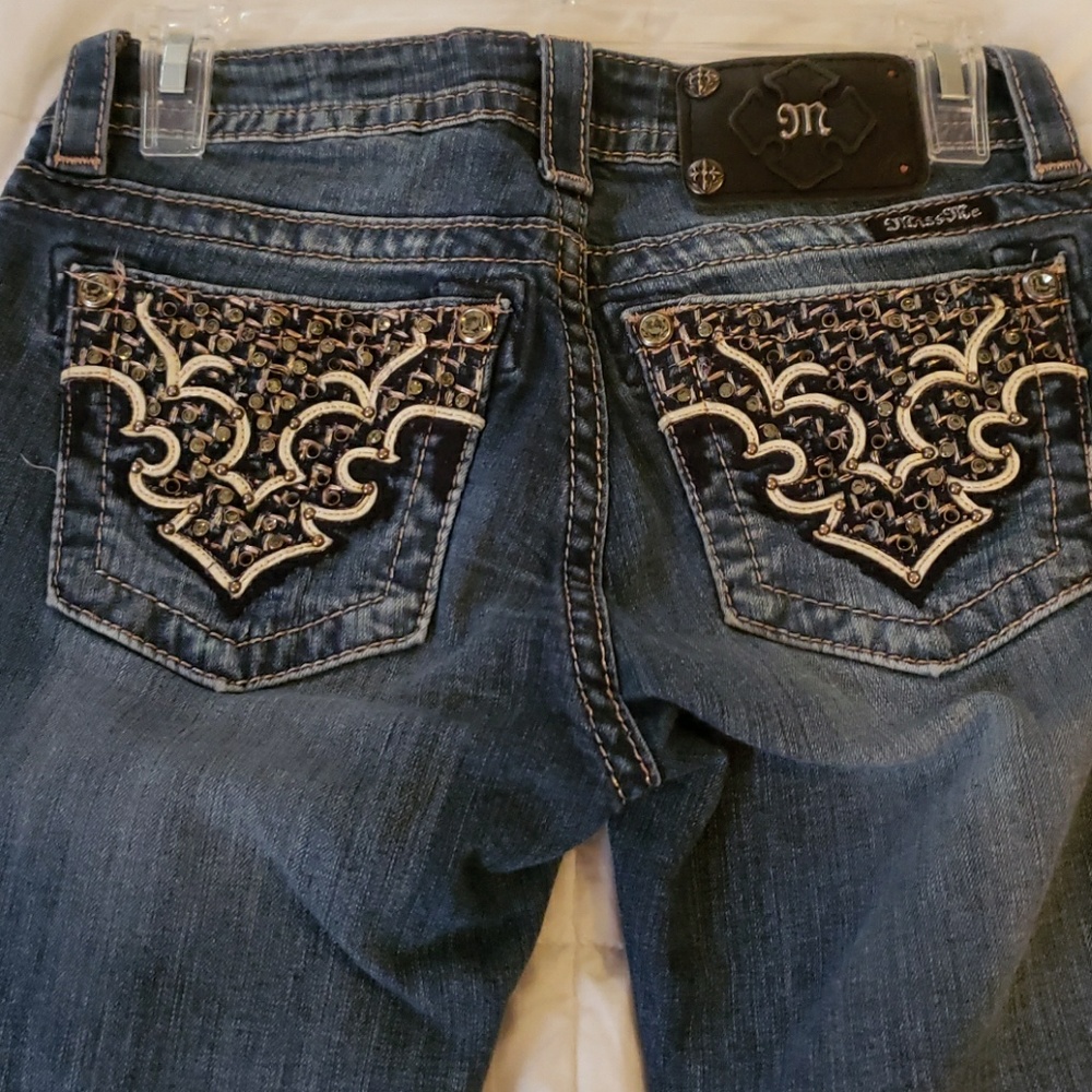 Size 26 miss me boot cut jeans